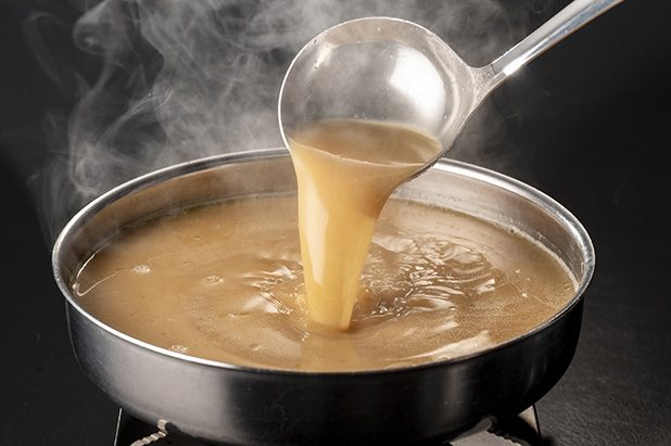 博多もつ鍋 おおやま みそ味 4人前 吉富町/株式会社ラブ [BGAN003] 味噌味 みそ スープ モツ鍋 もつ モツ ホルモン 福岡 博多 本場 冷凍 福岡県