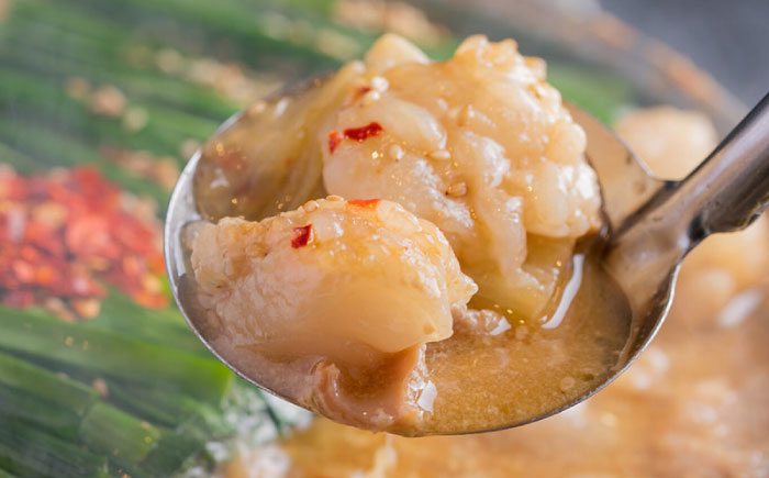 「おおやま」博多もつ鍋(みそ味・しょうゆ味/各2人前) 吉富町/株式会社吉浦コーポレーション [BGAD022] 醤油味 醤油 味噌味 味噌 スープ モツ鍋 もつ モツ ホルモン 福岡 博多 本場 冷凍 福岡県