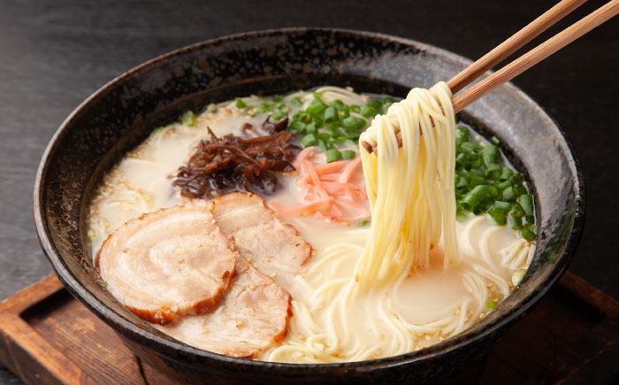 博多中洲屋台 一竜ラーメン 8食 (4食×2箱) 吉富町/株式会社ベネフィス [BGAF004] 福岡県