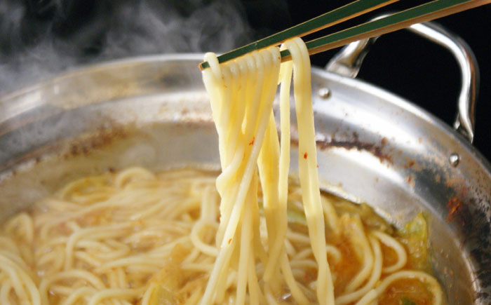 【全国放送されました】 新味噌もつ鍋ちゃんぽんセット 3人前 野菜無し 追加たれ付き 吉富町/焼肉・もつ鍋平壌屋 [BGBU006]