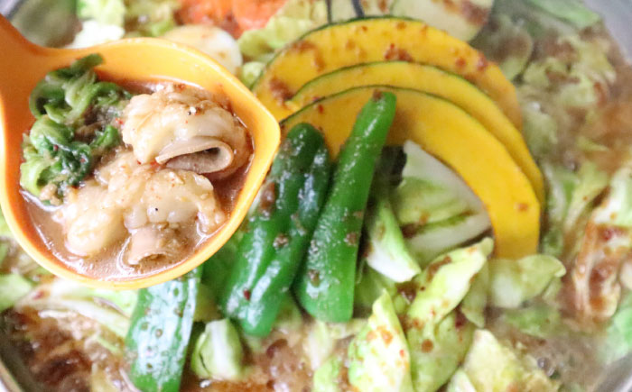 【全国放送されました】 新味噌もつ鍋うどんセット 3人前 野菜有り 追加たれ付き 吉富町/焼肉・もつ鍋平壌屋 [BGBU008]