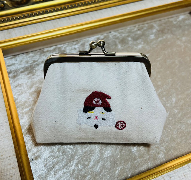 動物愛護 がま口ポーチ 七福にゃん 生成 吉富町/猫山商事 [BGBE003] 福岡県