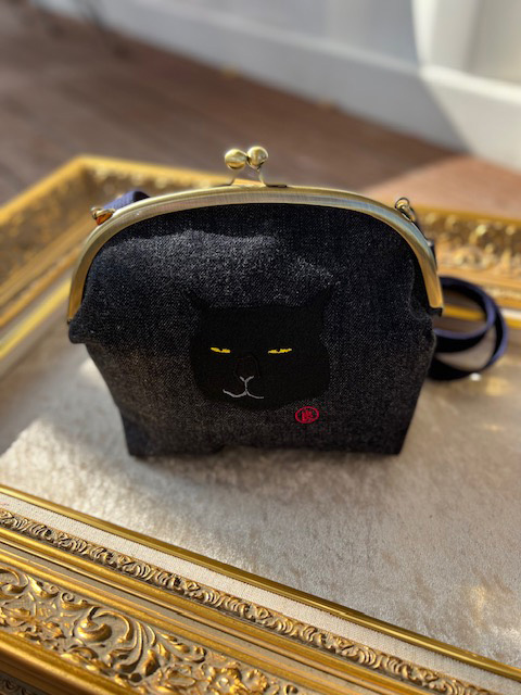 動物愛護 岡山デニム がま口 くろねこ 吉富町/猫山商事 [BGBE006] 福岡県