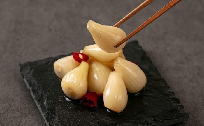 【2026年7月中旬以降順次発送】らっきょう 1.5kg（唐辛子）《築上町》【寒田おふくろ漬本舗】 [ABDO003]