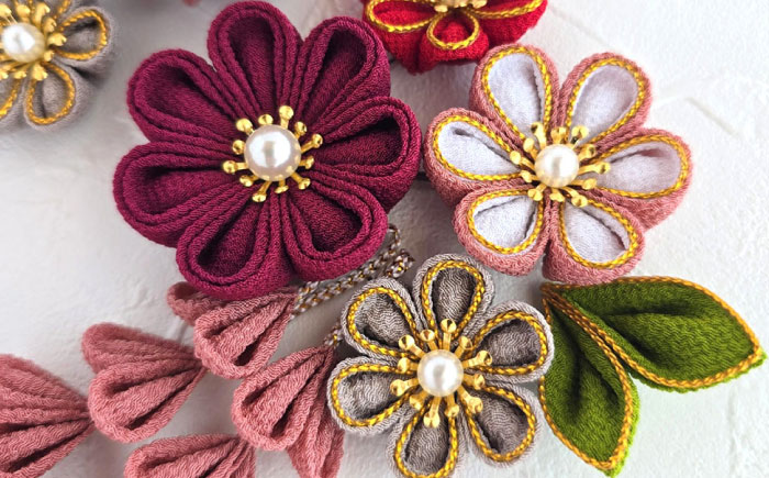 【つまみ細工の髪飾り　シックカラー金縁】10点セット《築上町》【恋桜】　成人式　七五三　結婚式　卒業式　前撮り [ABEK002]