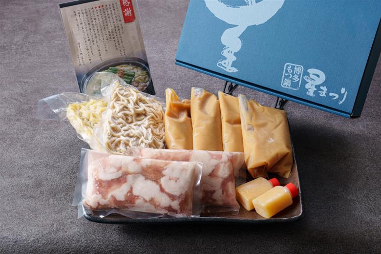 【全3回定期便】『ミシュラン掲載・博多もつ鍋星まつり』国産牛もつ鍋みそ味ギフトセット(4～6人前)《築上町》【博多もつ鍋 星まつり】 [ABDH013]