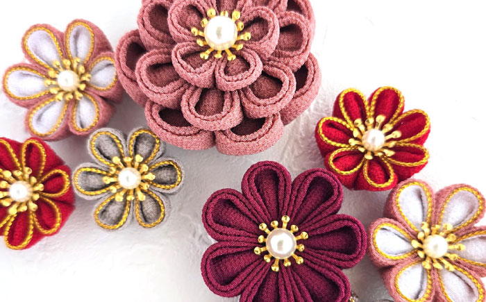 【つまみ細工の髪飾り　シックカラー金縁】10点セット《築上町》【恋桜】　成人式　七五三　結婚式　卒業式　前撮り [ABEK002]