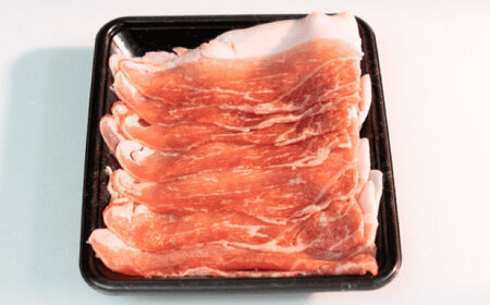 佐賀県産 若楠三元豚 切り落とし 計1kg（250g×4パック） / 豚肉 / 佐賀県 / 株式会社ナチュラルフーズ [41AFAB002]