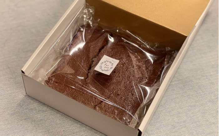 こだわりの厳選材料！コネルのガトーショコラ / スイーツ / 佐賀県 / パンと器のコネル [41AJAB001]