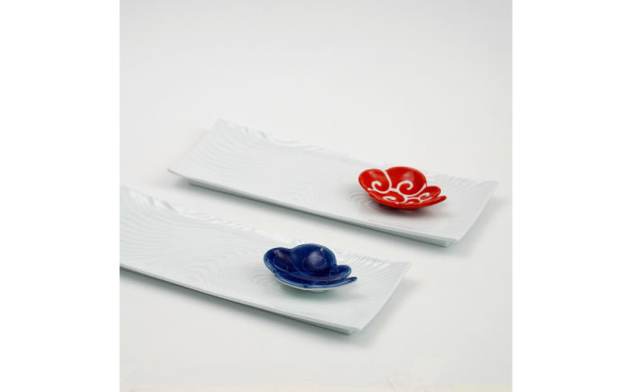 【有田焼】白磁長角皿と筋斗雲豆皿セット（長角皿×2点・雲豆皿×2点） / 食器 / 佐賀県 / 株式会社深海三龍堂 [41APAD029]