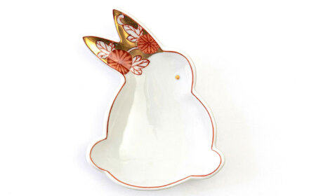 【有田焼】【其泉】うさぎ型皿 ペア（赤・青 2点セット）/ 佐賀県 / 株式会社賞美堂本店 [41APAQ014]