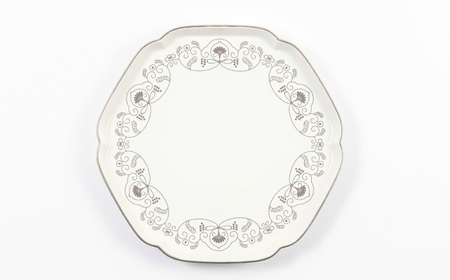 【有田焼】【其泉】ゆいからくさ 19cm プレート 白金 2点 / 食器 / 佐賀県 / 株式会社賞美堂本店 [41APAQ023]