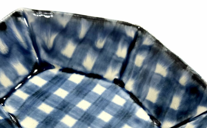 【有田焼】チェックブルー六角小皿2点セット 喜鶴製陶所 24to3 / 食器 / 佐賀県 / 株式会社西富陶磁器 [41APCJ010]