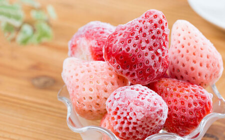 【2026年発送分 先行予約】冷凍いちご おまかせ詰め合わせ 750g / フルーツ / 佐賀県 / 岸川農園 [41ASAG002]