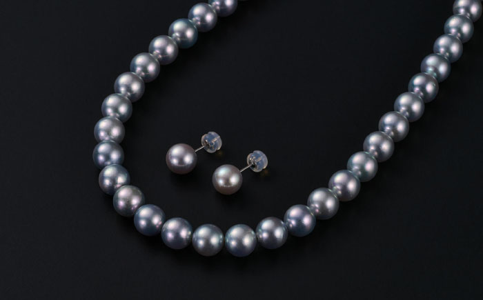 【選べる】【真珠科学研究所鑑別書付き】【艶々マーメイドブルーグレー系】8-8.5mm ネックレス、念珠、ピアスorイヤリング 3点セット / アクセサリー / 佐賀県 [41AAAA025]