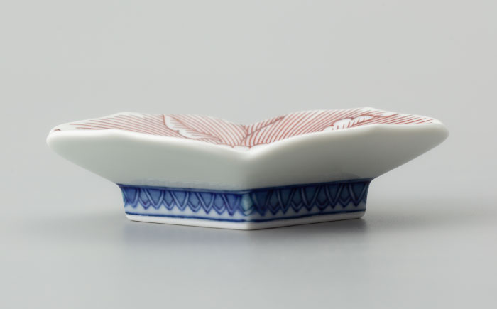 【有田焼】重要無形文化財 色鍋島牡丹文皿（2枚組） / 佐賀県 / 今右衛門焼佐賀店有銘堂 [41AAAY007]