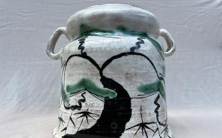 【唐津焼】叩き二彩唐津松竹梅文水指 / 佐賀県 / 太兵衛窯 [41ADBR016]