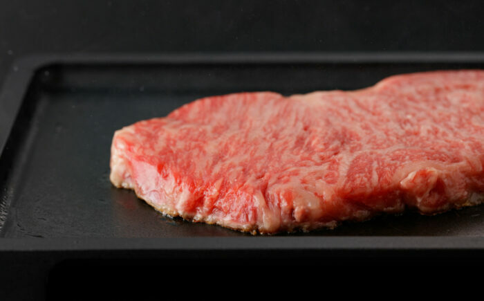 A5等級 佐賀牛 サーロインステーキ 計600g（200g×3枚）/ 牛肉 / 佐賀県 / 株式会社ナチュラルフーズ [41AFAB032]