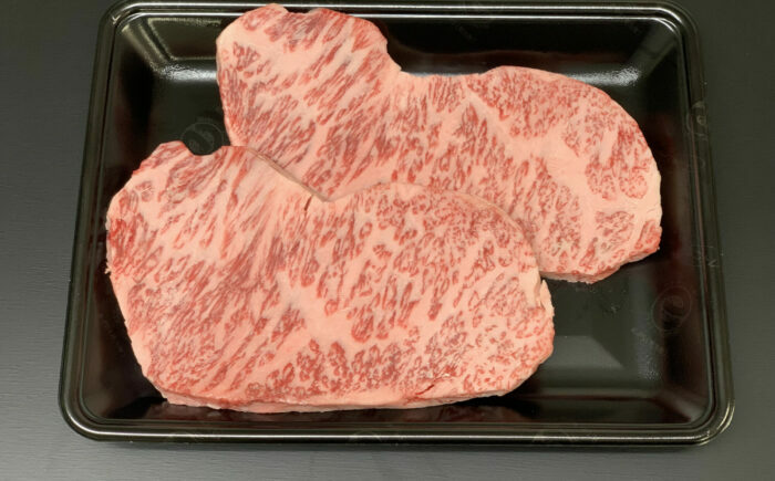 【年3回定期便】A5等級 佐賀牛 艶さしプレミアム定期便 計1.05kg / 牛肉 / 佐賀県 / 株式会社ナチュラルフーズ [41AFAB035]