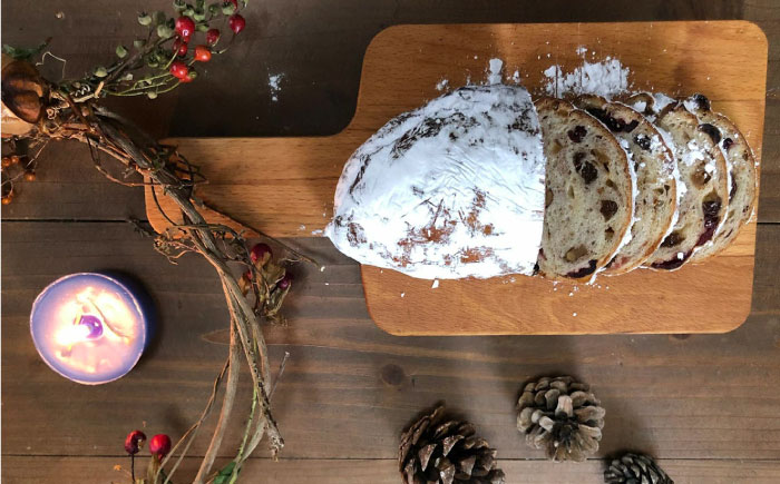 【11/26までのお申込みでクリスマスまでにお届け！】【年内発送】こだわりの厳選材料！コネルのシュトレン / 天然酵母 国産小麦 クリスマス / 佐賀県 / パンと器のコネル [41AJAB002]