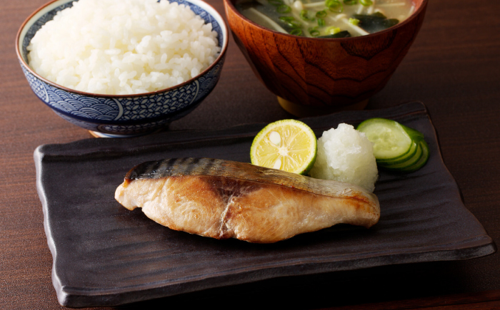 かつおのおかず干物 30切れセット（みりん・塩・薬膳） / 惣菜 / 佐賀県 / 丸福水産 [41AOCS007]