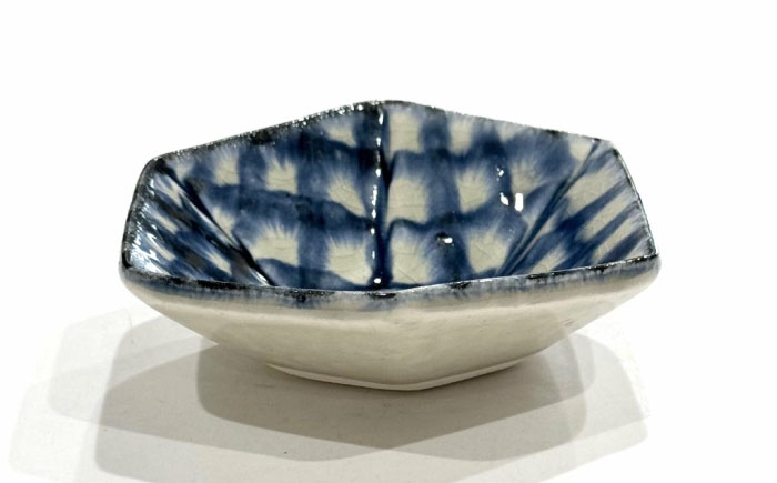 【有田焼】チェックブルー六角豆鉢2点セット 喜鶴製陶所 24to3 / 食器 / 佐賀県 / 株式会社西富陶磁器 [41APCJ011]