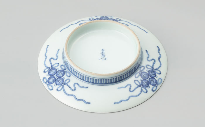 【有田焼】重要無形文化財 色鍋島有職文高台皿 / 佐賀県 / 今右衛門焼佐賀店有銘堂 [41AAAY005]