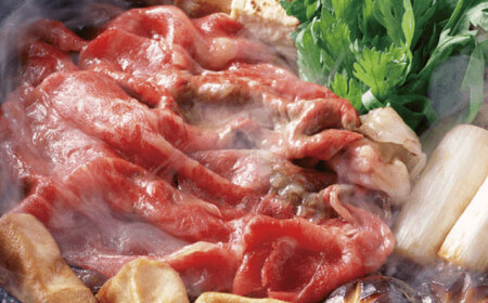 【全6回定期便】A5ランク 佐賀牛 すき焼き しゃぶしゃぶ モモ 計2.4kg（200g×2パック×6回） / 牛肉 / 佐賀県 / 株式会社ナチュラルフーズ [41AFAB014]