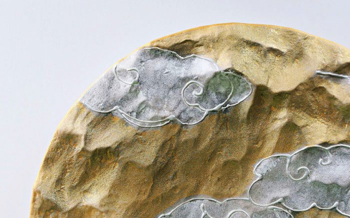 【有田焼】金雲浮かぶ天の光彩プレート / 佐賀県 / 株式会社深海三龍堂 [41APAD039]