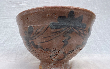 【唐津焼】絵唐津松文茶碗 梅華皮 / 佐賀県 / 太兵衛窯 [41ADBR020]