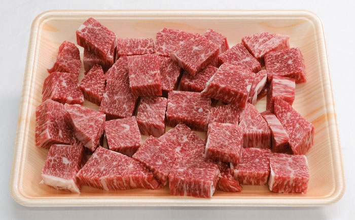 【ロマ佐賀】厳選佐賀牛赤身サイコロステーキ500g / 牛肉 / 佐賀県 / 有限会社片岡精肉店 [41AEAC016]