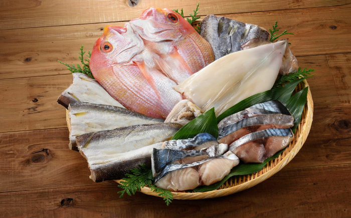 玄界灘の贅沢干物 全6種食べ比べセット（イカ・アジ・カマス・サバ・連子鯛 等） / 惣菜 / 佐賀県 / 丸福水産 [41AOCS003]