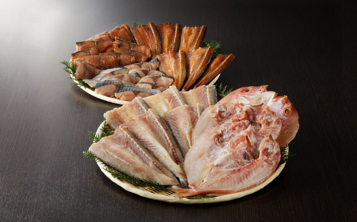 連子鯛・カツオ・カマスの厳選干物 計32枚 / 惣菜 / 佐賀県 / 丸福水産 [41AOCS010]