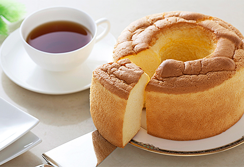 佐賀産100％さがびより使用のお米のシフォンケーキ：B120-024