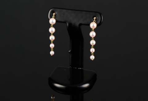 艶々揺れる♪アコヤ真珠のグラデーションピアス：C127-007