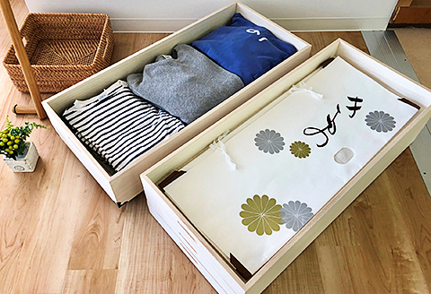 桐たんす 移動も楽々キャスター付きの着物収納 桐箱4段：B750-005