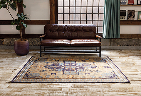 鍋島緞通【手織り】140×200cm 花幾何文縁山形に七宝文：D355-002