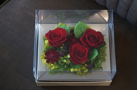 プリザーブドフラワーBOX M：B230-008