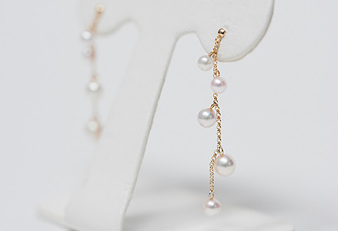 エレガントなアコヤパールデザインピアス：C153-005