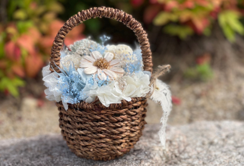 ドライフラワーバスケットアレンジ　ブルー：B240-018