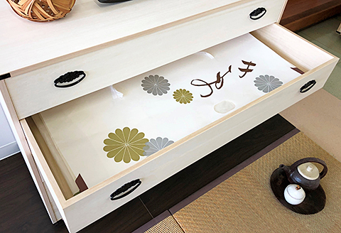 桐たんす キャスター付5段チェスト：C167-005