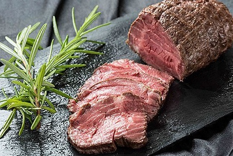 【定期便12回】超贅沢 毎月佐賀牛：D201-001