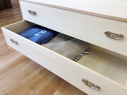 桐たんす クローゼット収納3段（キャスター付）：C126-009