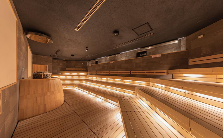 源泉掛け流し温泉 佐賀の湯処 KOMOREBI 入浴券 2枚 温泉 チケット 入浴券 こもれび KOMOREBI サウナ アウフグース 体験 源泉 炭酸水素塩泉 セルフロウリュ バレルサウナ 露天風呂 九州 佐賀県 佐賀市 湯どころ：B100-048