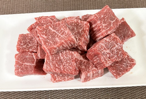 佐賀牛(A5ランクプレミアム) サイコロステーキ 500g：B220-044