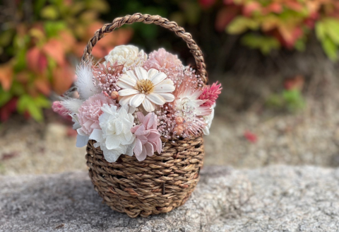 ドライフラワーバスケットアレンジ　ピンク：B240-019