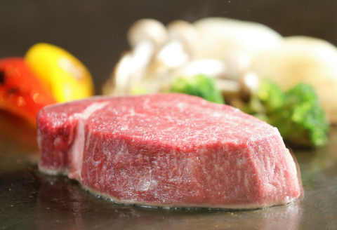 不揃いでも味は一級品！佐賀牛フィレカットステーキ 計1kg：B800-002