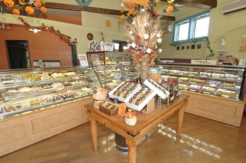 シェフの自信作【抹茶のロールケーキ】2本セット：B150-052