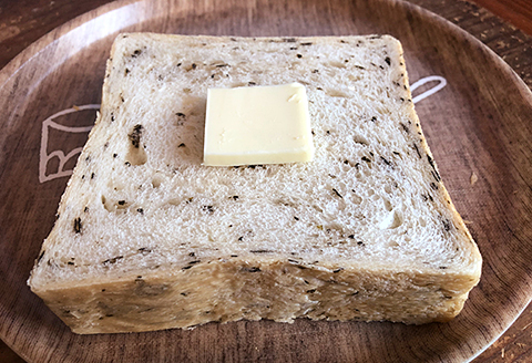 【ふるさと納税限定】佐賀県産小麦と海苔を使用した海苔食パン（2斤）：A090-012