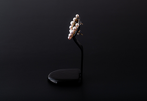 上品エレガント横並びカーブラインピアス：C186-001